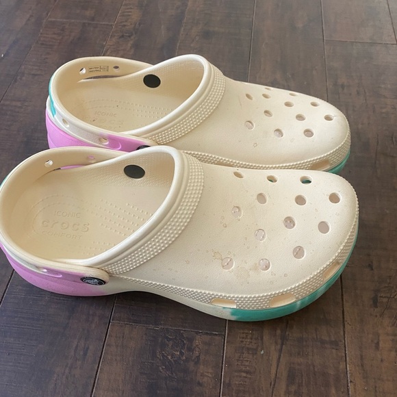 Crocs Classic Platform Ombre Clogs - Picture 4 of 13